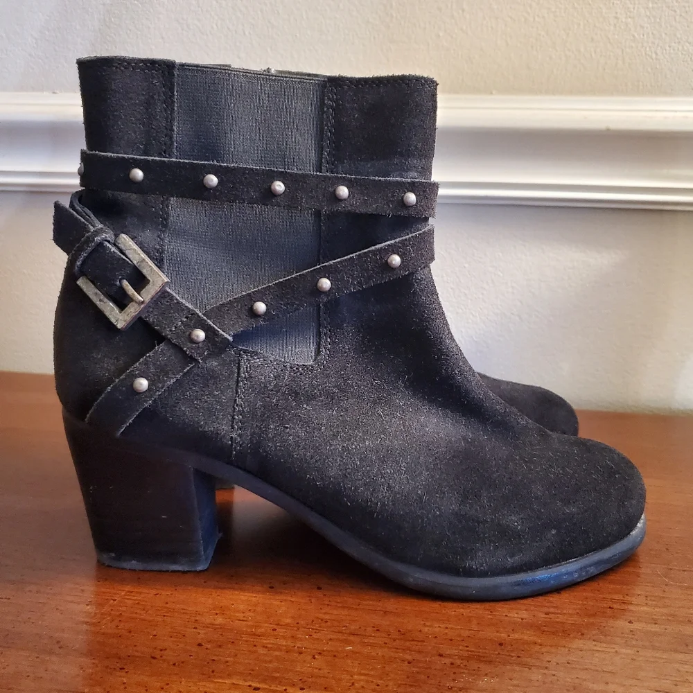 Women’s Matisse‎ Camryn Boots Black Size 6W Leather with Buckle and Studs